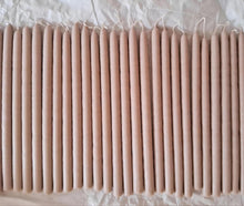 Carregar imagem no visualizador da galeria, Velas bastão As Rainhas.