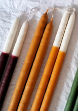 Carregar imagem no visualizador da galeria, Par de Velas bastão As Rainhas