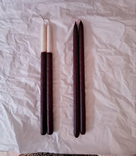 Carregar imagem no visualizador da galeria, Par de Velas bastão As Rainhas