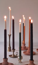 Carregar imagem no visualizador da galeria, Par de Velas bastão As Rainhas