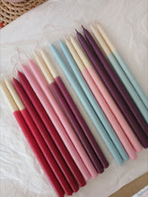 Carregar imagem no visualizador da galeria, Par de Velas bastão As Rainhas