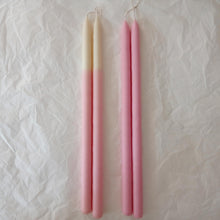 Carregar imagem no visualizador da galeria, Par de Velas bastão 'Rainhas Pintadas"