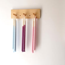 Carregar imagem no visualizador da galeria, Par de Velas bastão 'Rainhas Pintadas"