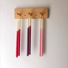 Carregar imagem no visualizador da galeria, Par de Velas bastão 'Rainhas Pintadas"