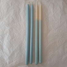 Carregar imagem no visualizador da galeria, Par de Velas bastão 'Rainhas Pintadas"
